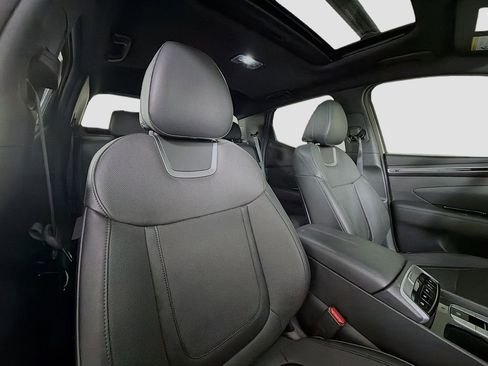 Used 2024 Hyundai Santa Cruz Limited image 31