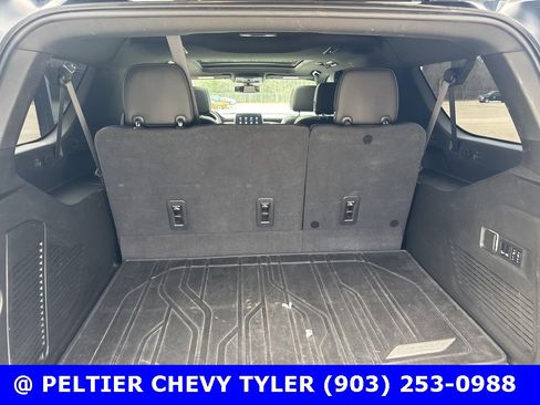 Used 2021 Chevrolet Suburban Z71 w/ Z71 Signature Package image 25