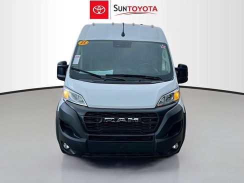 Used 2025 RAM ProMaster 2500 w/ Convenience Group FWD image 10