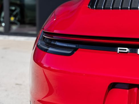 Certified 2024 Porsche 911 Targa 4 image 15