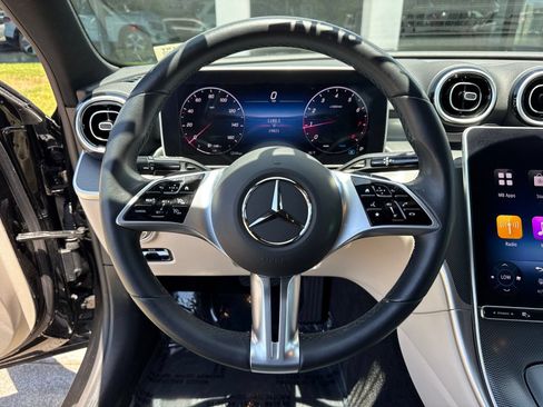 Used 2025 Mercedes-Benz C 300 Sedan image 32