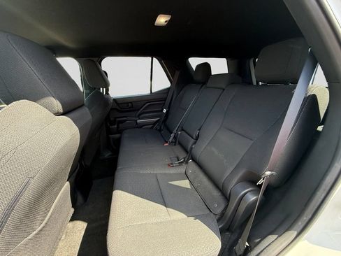 Used 2025 Toyota 4Runner 4WD image 34