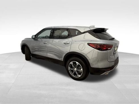 Used 2025 Chevrolet Blazer LT image 2