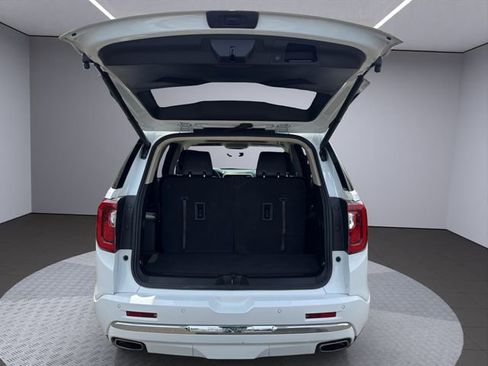Used 2023 GMC Acadia Denali w/ Denali Technology Package AWD/4WD image 26