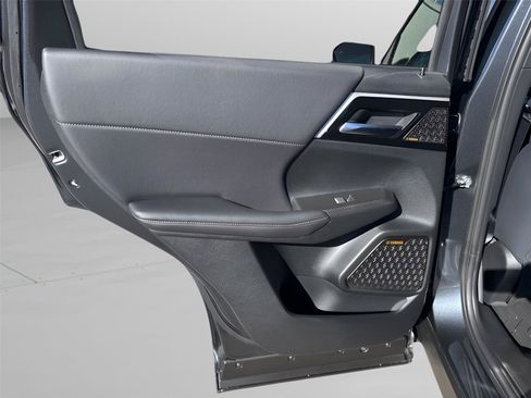 New 2026 Mitsubishi Outlander SE FWD image 31