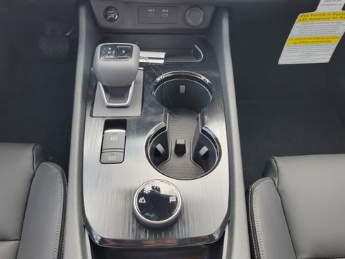 New 2025 Nissan Rogue SL image 16