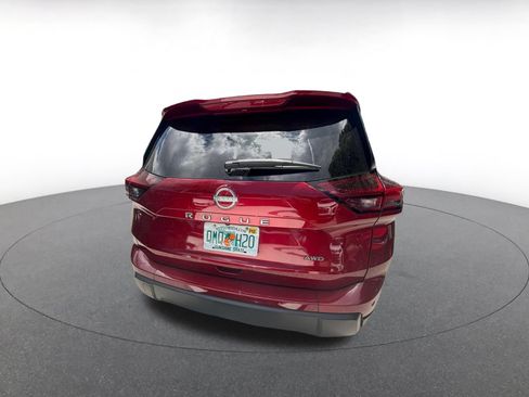 Used 2025 Nissan Rogue SV AWD/4WD image 15