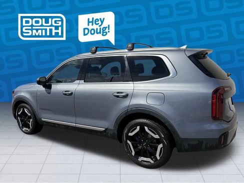 Used 2025 Kia Telluride S AWD/4WD image 2