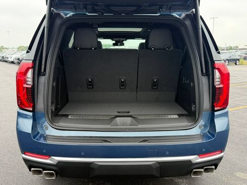 New 2026 GMC Yukon Denali w/ Sun & Power Step Package AWD/4WD image 9