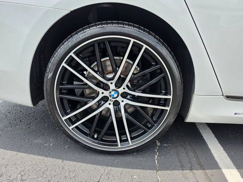 Used 2019 BMW 750i xDrive w/ Executive Package AWD/4WD image 8