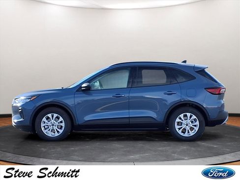 New 2025 Ford Escape Active w/ Active Premium Tech Pack image 2