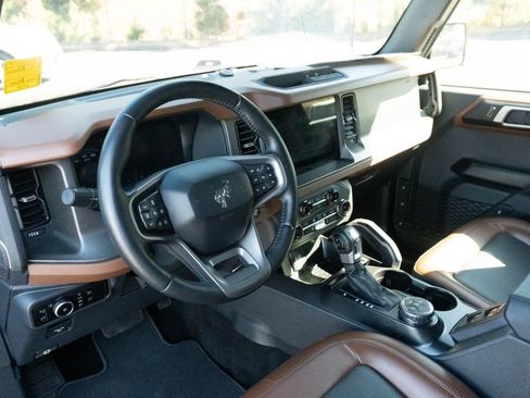 Used 2024 Ford Bronco Outer Banks AWD/4WD image 18