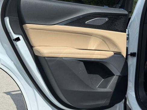 New 2026 Cadillac Lyriq Signature Luxury w/ Nappa Leather Package image 21