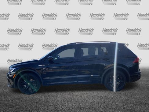 Used 2024 Volkswagen Tiguan SE R-Line image 7