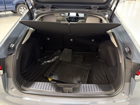 Used 2026 Toyota Prius LE FWD image 12