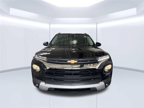 Used 2023 Chevrolet TrailBlazer LT FWD image 2
