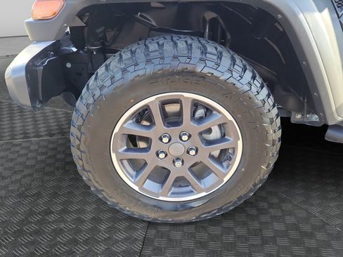 Used 2019 Jeep Wrangler Sport image 22