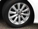 Used 2020 Toyota Camry LE image 5