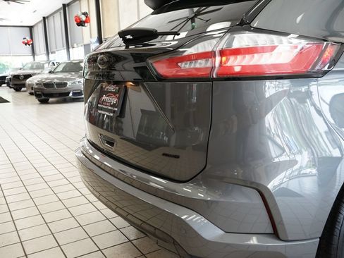 Used 2023 Ford Edge SE w/ Black Appearance Package AWD/4WD image 14