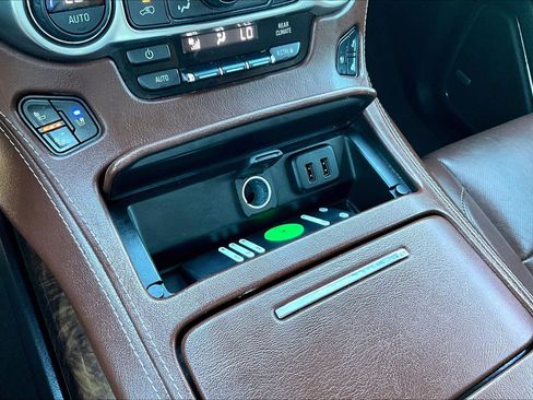 Used 2019 Chevrolet Tahoe Premier AWD/4WD image 24