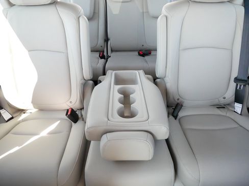 Certified 2026 Honda Odyssey EX-L image 13