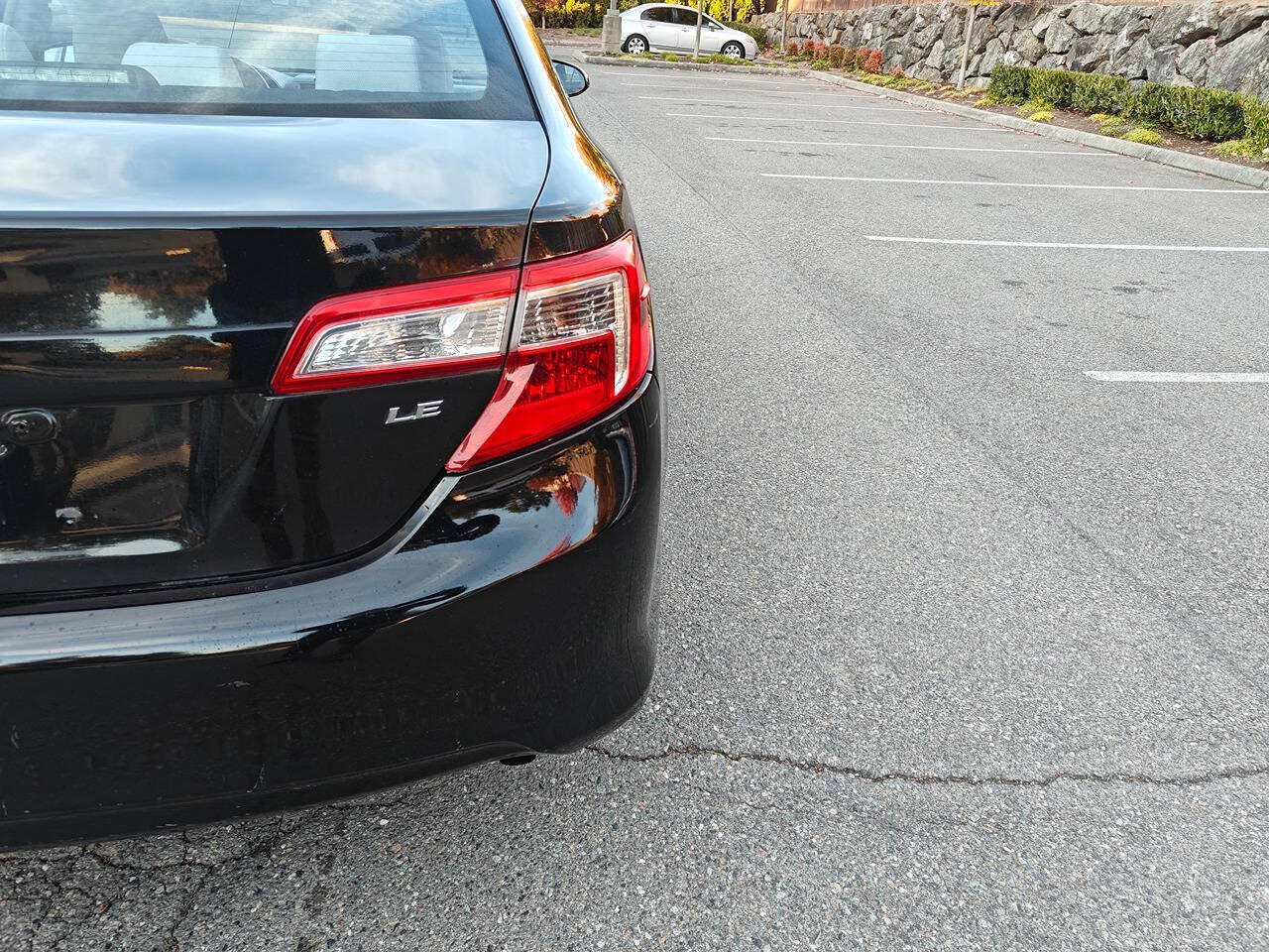Used 2014 Toyota Camry LE FWD image 9