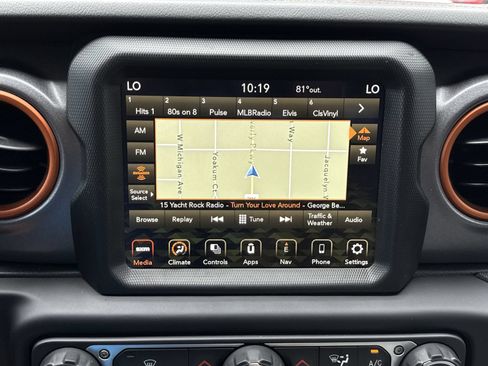 Used 2023 Jeep Gladiator Mojave w/ Trailer Tow Package AWD/4WD image 24