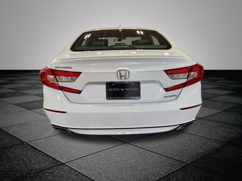 Used 2018 Honda Accord Sport image 5