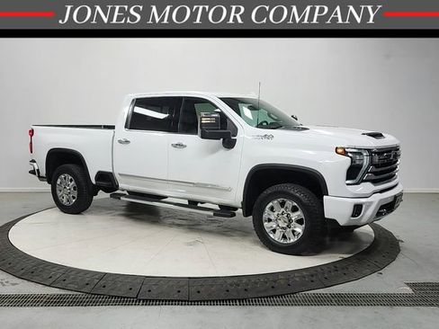Used 2024 Chevrolet Silverado 2500 High Country AWD/4WD image 1