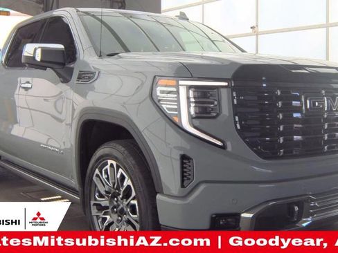 Used 2025 GMC Sierra 1500 Denali Ultimate image 2