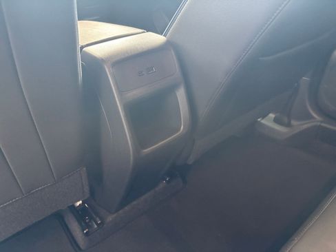 Used 2025 Buick Envista Sport Touring image 24