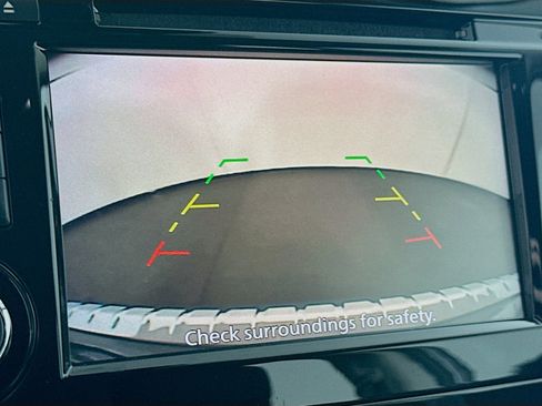 Used 2022 Nissan Rogue Sport SV image 22