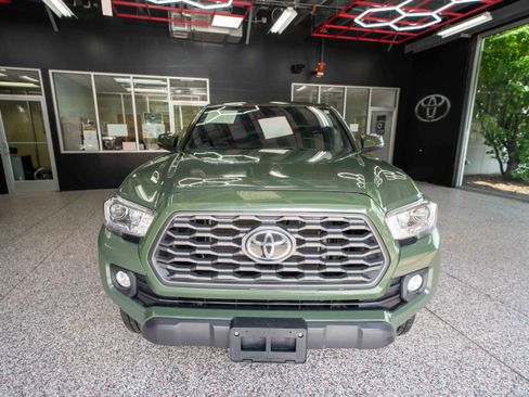 Used 2021 Toyota Tacoma TRD Off-Road AWD/4WD image 6