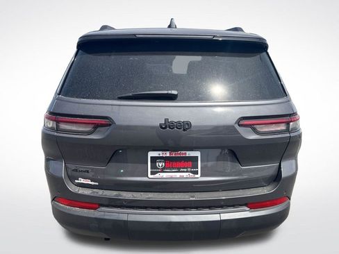New 2026 Jeep Grand Cherokee L Limited w/ Limited Altitude Package AWD/4WD image 4
