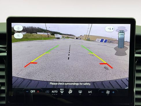 Used 2023 Ford Transit 350 XLT image 12