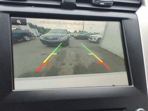 Used 2014 Ford Fusion SE w/ Equipment Group 202A FWD image 9
