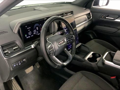 Used 2025 GMC Terrain Elevation AWD/4WD image 14