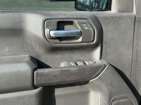 Used 2022 Chevrolet Silverado 1500 Custom image 24