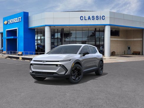 New 2026 Chevrolet Equinox EV LT image 8