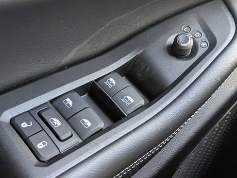 New 2025 Jeep Grand Cherokee L Laredo RWD image 21
