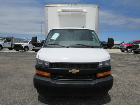 Used 2024 Chevrolet Express 3500 w/ Power Convenience Package RWD image 8