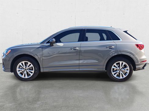 Used 2022 Audi Q3 2.0T Premium w/ Convenience Package image 8