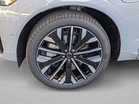New 2026 Volvo XC60 T8 Ultra w/ Protection Package Premier image 11