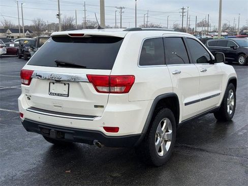 Used 2011 Jeep Grand Cherokee Overland image 3