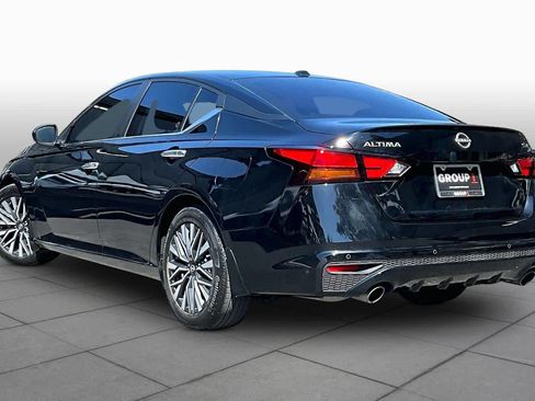 Used 2024 Nissan Altima 2.5 SV w/ SV Premium Package FWD image 12