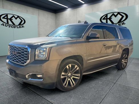 Used 2019 GMC Yukon XL Denali w/ Open Road Package AWD/4WD image 7