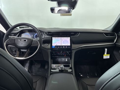 New 2025 Jeep Grand Cherokee Limited AWD/4WD image 5
