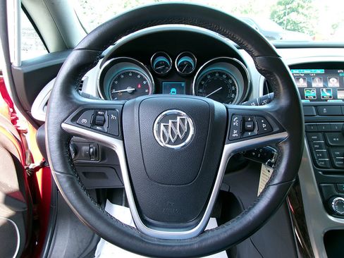 Used 2013 Buick Verano FWD image 15