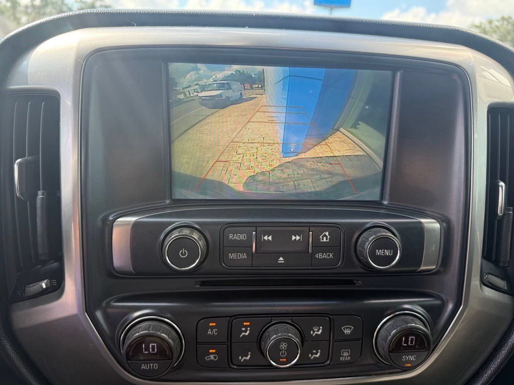Used 2018 Chevrolet Silverado 1500 LT w/ LT Eassist Package RWD image 13