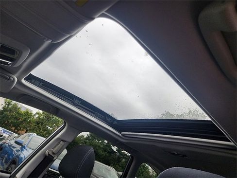 Used 2017 Subaru Forester 2.5i Premium image 14